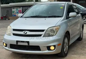 Toyota IST 2006 Silver
