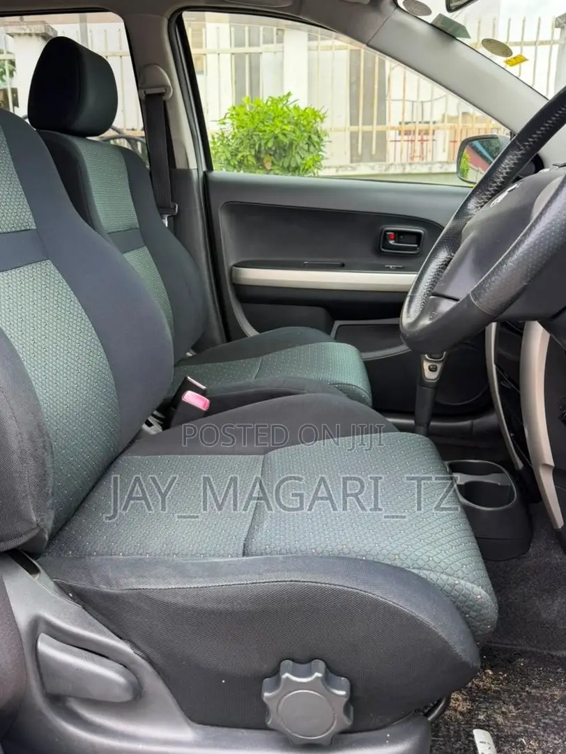 Toyota IST 2006 Silver