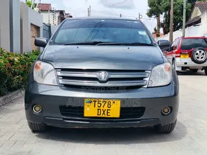 Toyota IST 2006 Black