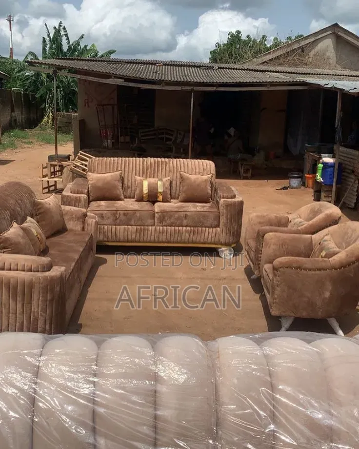 Sofa Set Kali Ya Kisasa Ya 3,2,1,1 Jumla Watu Saba