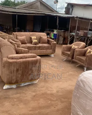 Sofa Set Kali Ya Kisasa Ya 3,2,1,1 Jumla Watu Saba