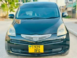 Toyota Ractis 2010 Black