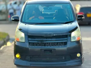 Toyota Noah 2010 Black