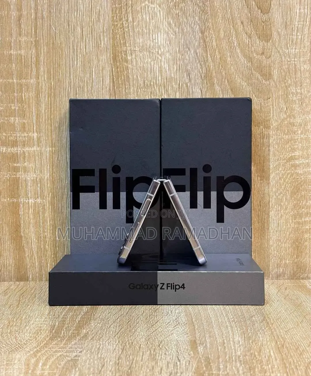New Samsung Galaxy Z Flip4 256 GB Black