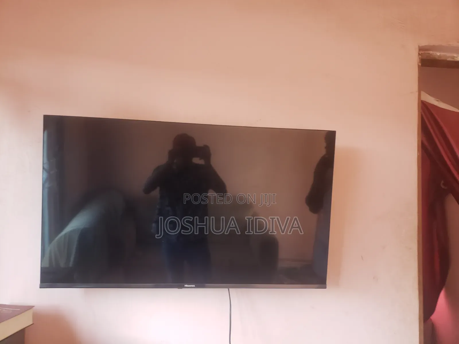 Hisense 43 inches TVs