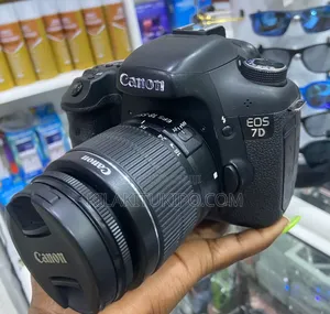 Canon 7d With Lens 18-55mm Full