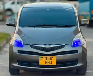 Toyota Ractis 2006 Gray