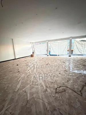 Prime Commercial Space for Rent
