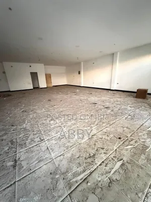 Prime Commercial Space for Rent