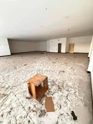 Prime Commercial Space for Rent