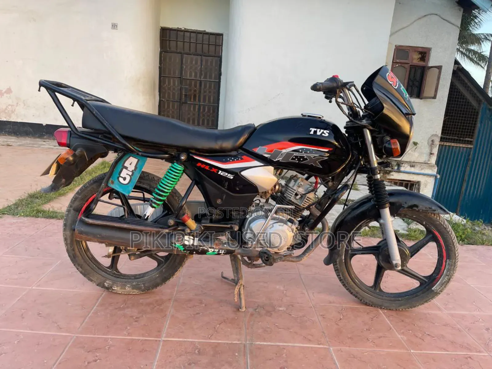 TVS Metro Plus 2025 Black