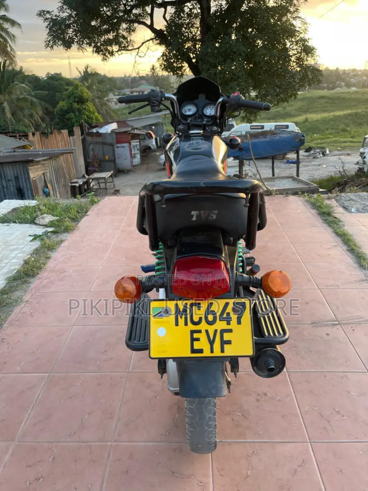 TVS Metro Plus 2025 Black