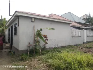 7bdrm Apartment in Tanzania Daresalaam., Ilala for sale