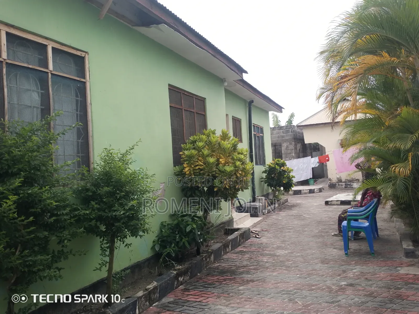 8bdrm Apartment in Tanzania Daresalaam., Ilala for sale