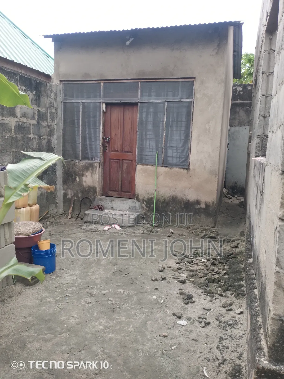 8bdrm Apartment in Tanzania Daresalaam., Ilala for sale