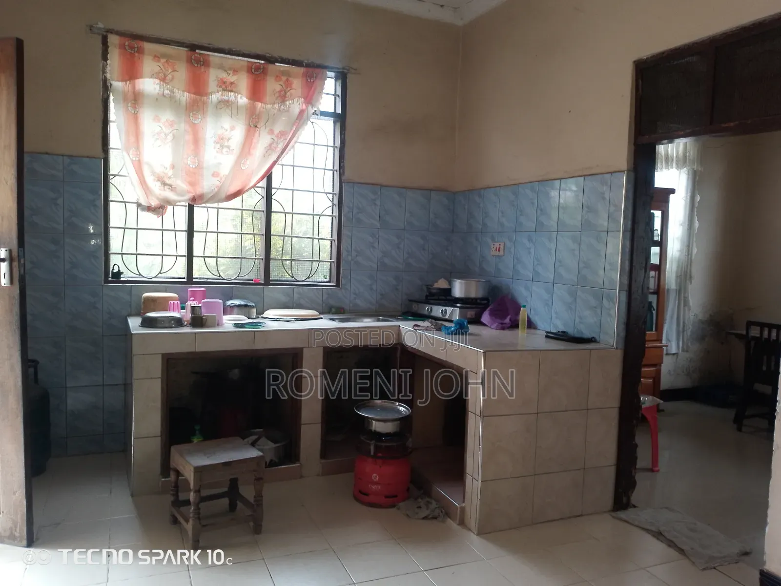 8bdrm Apartment in Tanzania Daresalaam., Ilala for sale