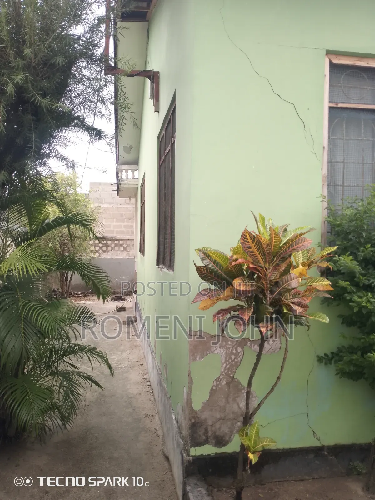 8bdrm Apartment in Tanzania Daresalaam., Ilala for sale