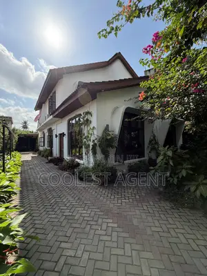 6bdrm Duplex in Coolest Estate, Kijitonyama for sale