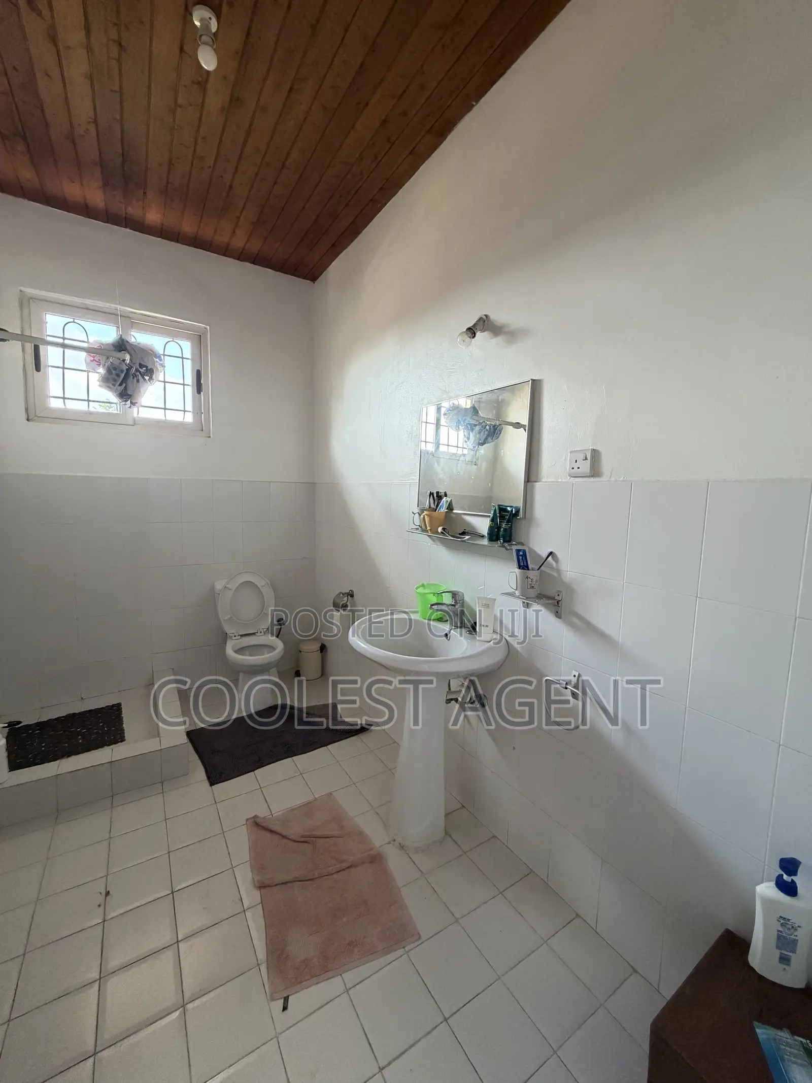 6bdrm Duplex in Coolest Estate, Kijitonyama for sale