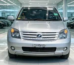 Toyota IST 2005 Silver