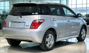 Toyota IST 2005 Silver