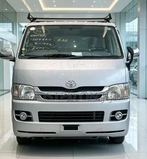 Toyota HiAce 2012 Silver