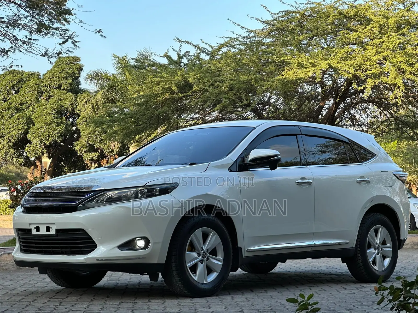 Toyota Harrier 2.0 2016 Pearl