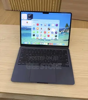 New Laptop Apple MacBook Air 2025 M4 16GB Apple M4 SSD 512GB