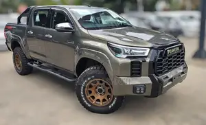 Toyota Hilux Revo Double Cab Deisel 2.4 AWD 2021 Green