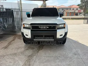 Toyota Land Cruiser Prado 2025 White