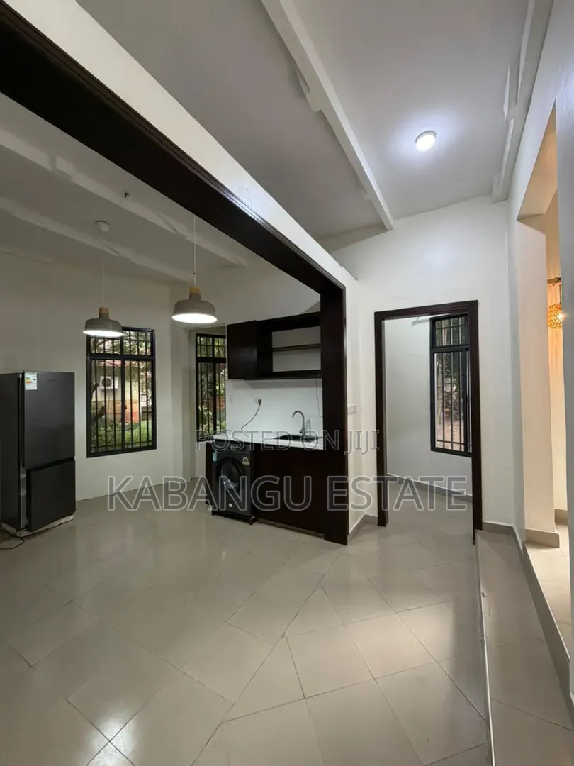 2bdrm Villa in Oyst2, Oyster Bay for rent