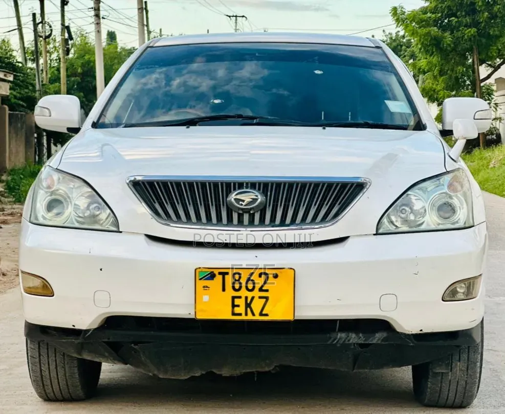 Toyota Harrier 2006 White