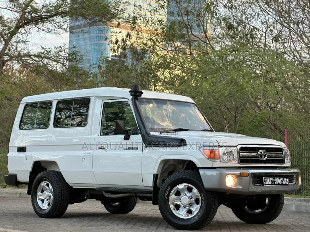 Toyota Land Cruiser 2015