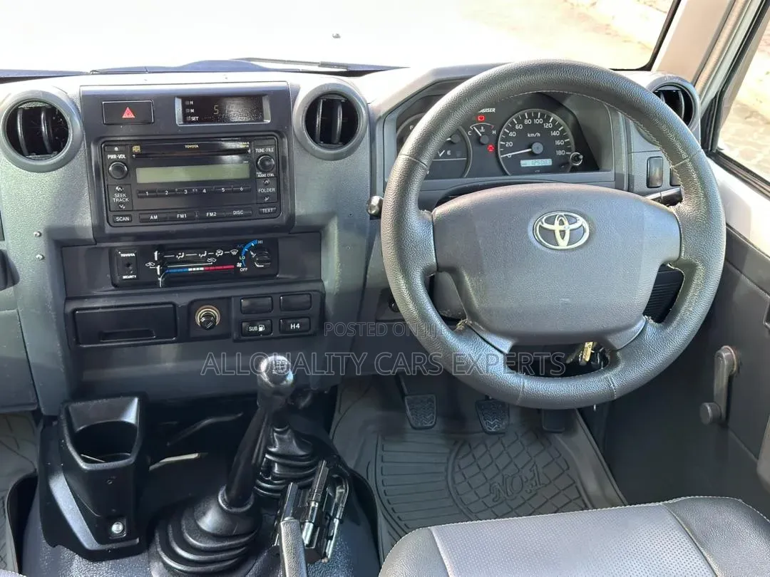 Toyota Land Cruiser 2015