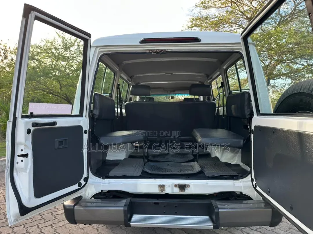 Toyota Land Cruiser 2015