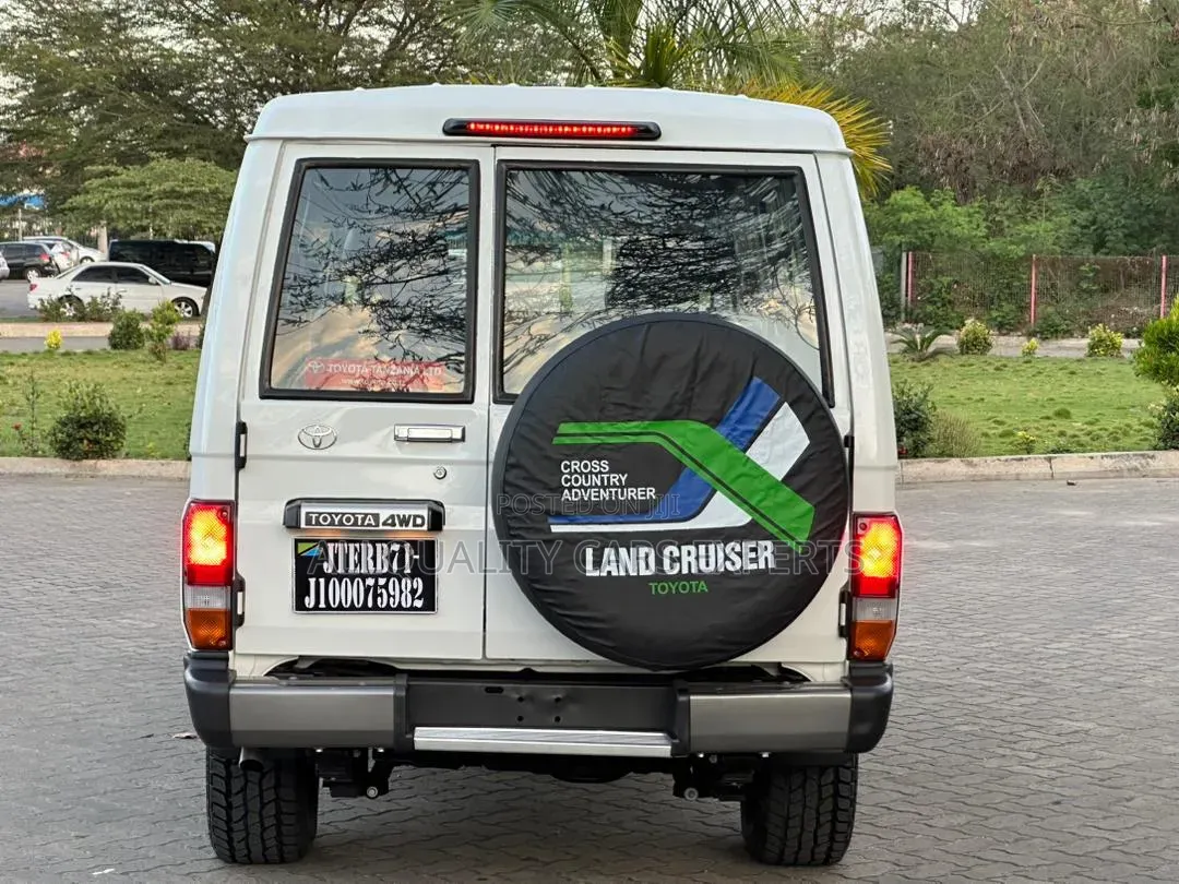 Toyota Land Cruiser 2015