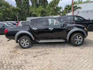 Mitsubishi Triton 2008 Black