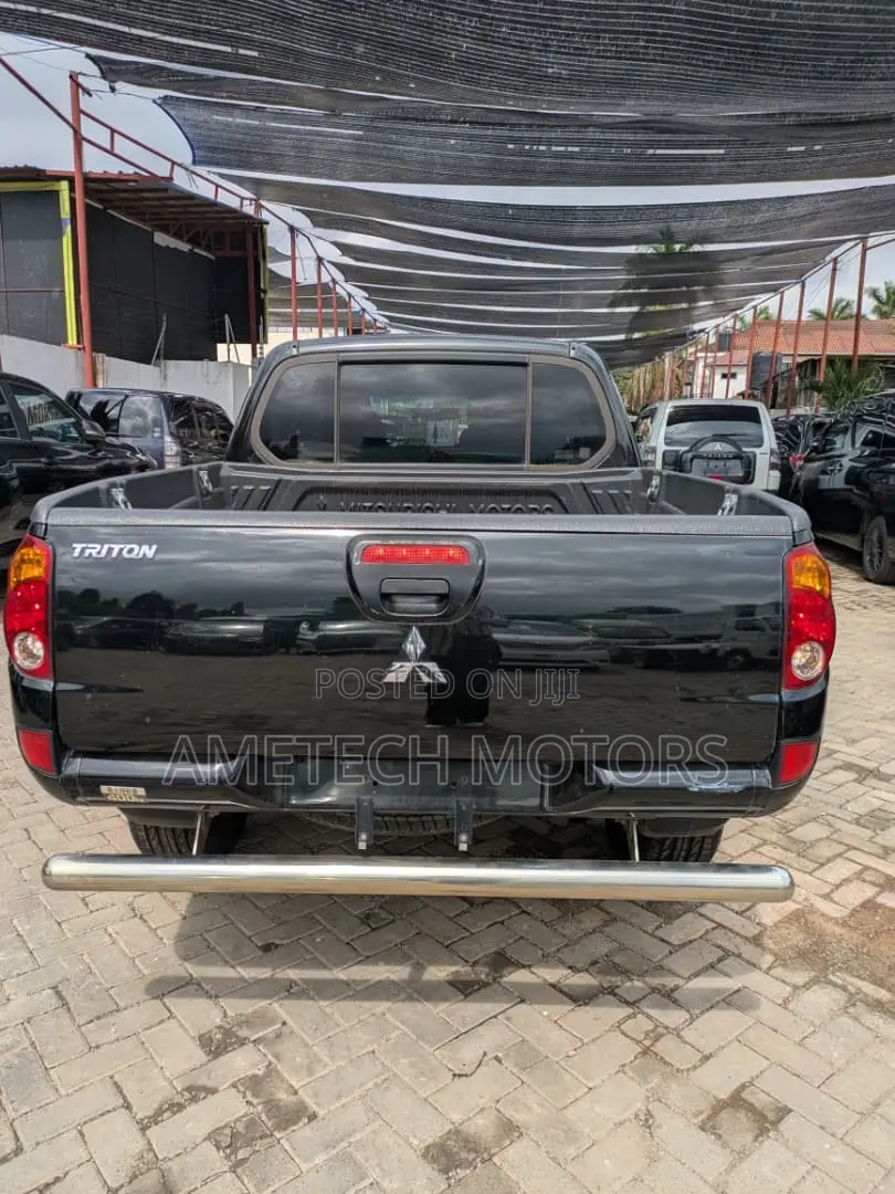 Mitsubishi Triton 2008 Black