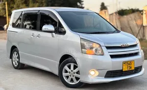 Toyota Noah 2008 Silver