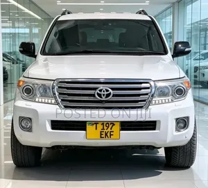 Toyota Land Cruiser 2015 White