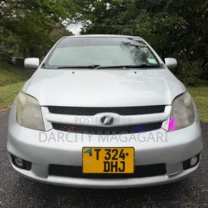 Toyota IST 2006 Silver