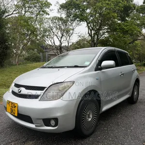 Toyota IST 2006 Silver