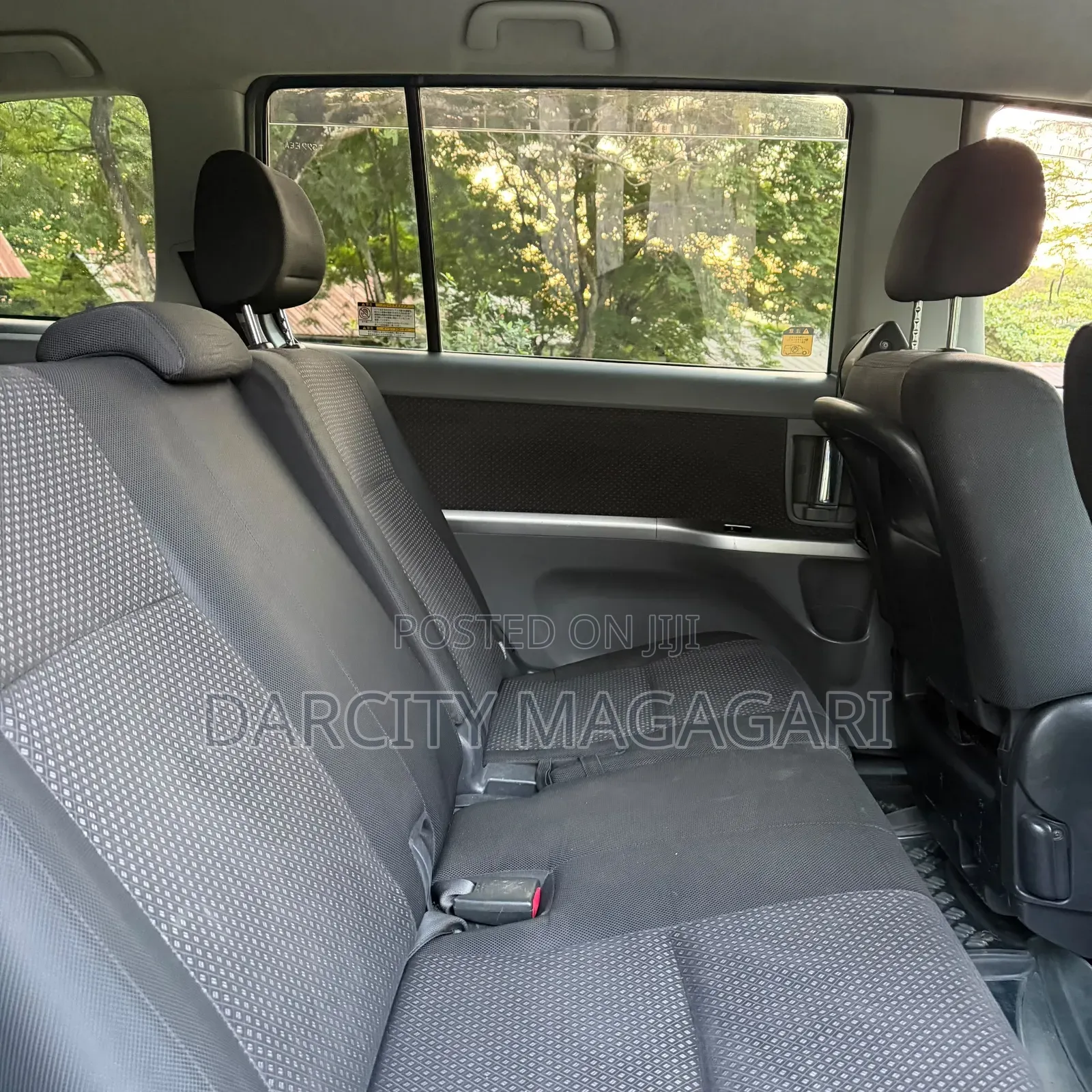 Toyota ISIS 2006 Silver