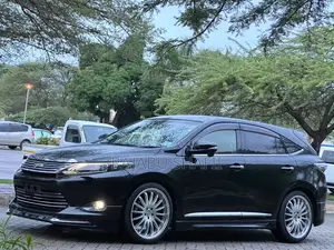 Toyota Harrier 2.0 2014 Black