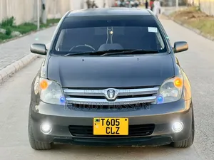 Toyota IST 2006 Gray