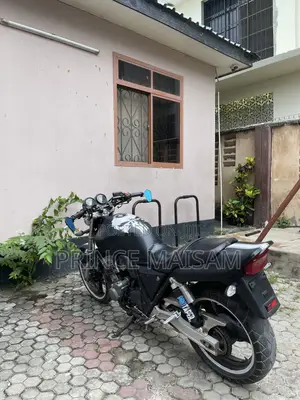 Honda CB 1995 Red