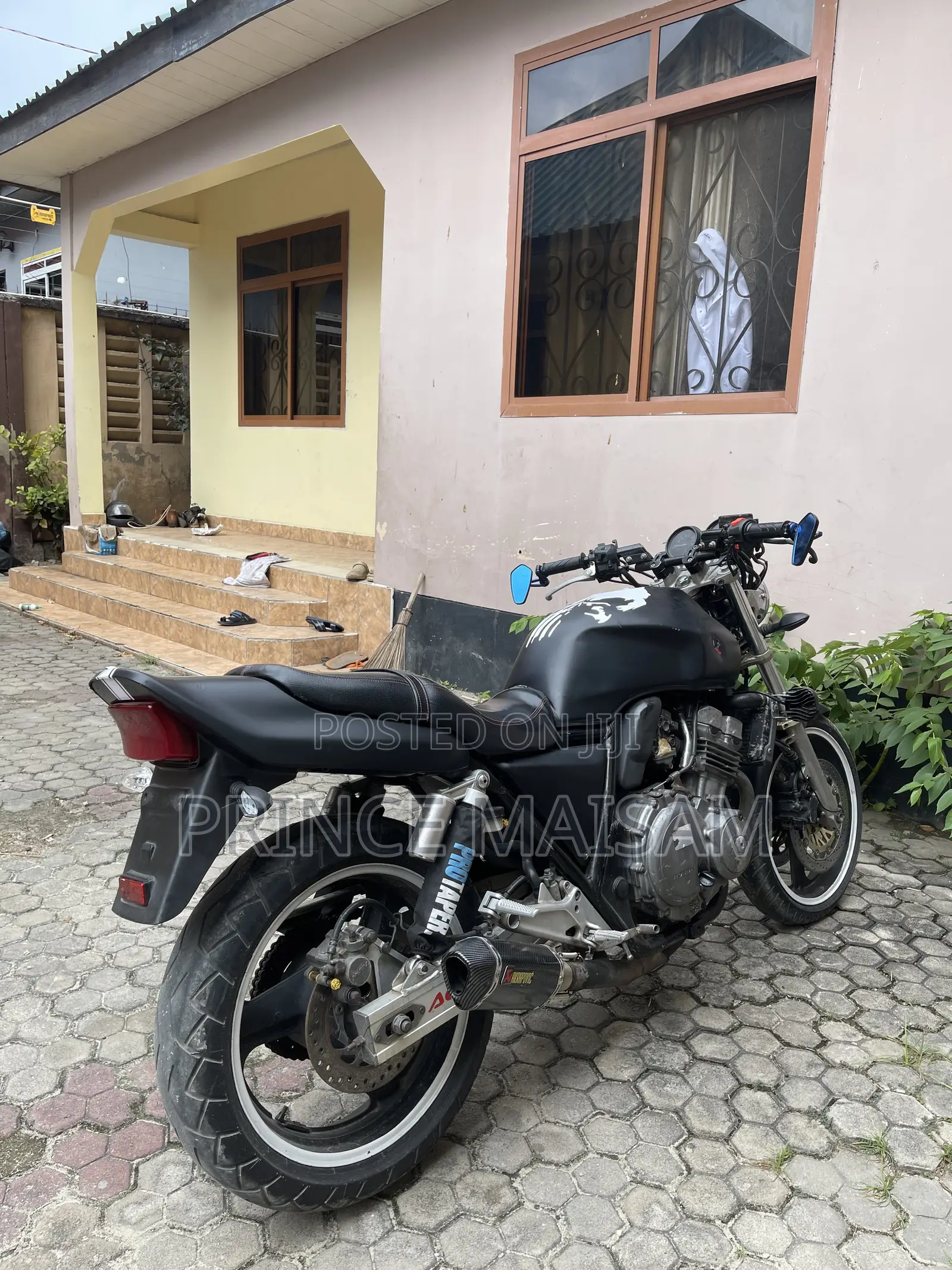 Honda CB 1995 Red