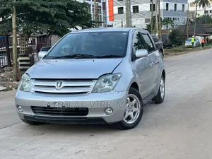 Toyota IST 2003 Silver