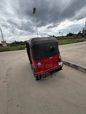 TVS Apache 160 4V 2024 Red