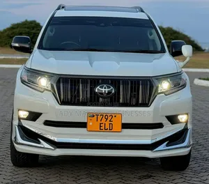 Toyota Land Cruiser Prado 2022 White